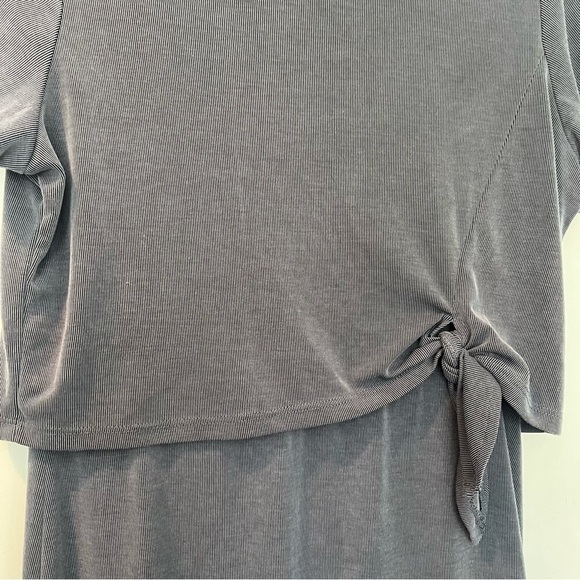 A Pea in the Pod Grey Tiered Textured Stretch Maternity Nursing Dress Size Small - Picture 6 of 8